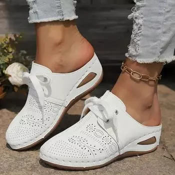 Женские удобные босоножки на покатом каблуке, с круглым носком и ремешком, летние новые полые полутапочки 36 чёрный