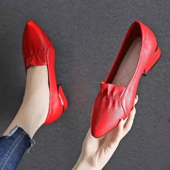 Женские весенне-осенние туфли большого размера из натуральной кожи телесного цвета с острым носком без шнуровки на массивном каблуке 37