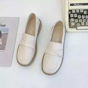 Женские весенние лоферы без шнуровки на низком каблуке в стиле ретро 35 бежевый