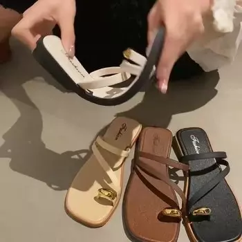 Женские весенние однотонные шлепанцы для улицы, летние повседневные нескользящие пляжные сандалии на плоской подошве размером 36-40 36(one size smaller)