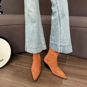 Женские замшевые ботильоны на каблуках, модные сексуальные туфли с острым носком, женские трендовые зимние ботинки, элегантное прогулочное платье, готические женские ботинки 35 чёрный