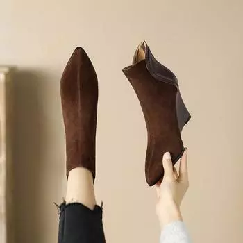 Женские замшевые ботильоны на танкетке с острым носком, зимняя мода 2025 года, новые высокие каблуки, ботинки челси, туфли-лодочки на молнии, женские ботинки 34 чёрный