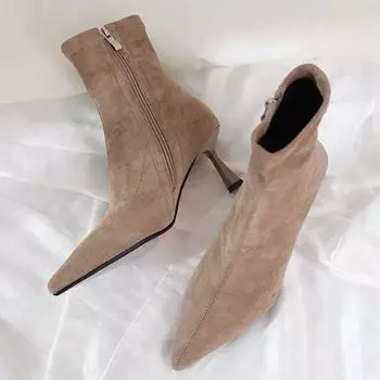 Женские замшевые ботинки челси на высоком каблуке, сексуальные туфли с острым носком, зима 2024, модные новые тенденции, готические женские туфли 35 чёрный