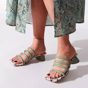 Женские зеленые кожаные тапочки