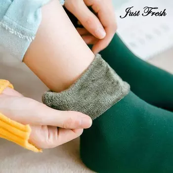 Женские зимние бесшовные бархатные носки для сна с утолщенной термошерстью бежевый