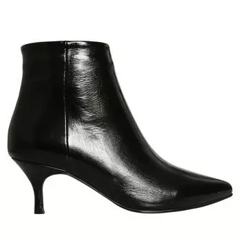 Женские зимние сапоги из натуральной кожи на низком каблуке