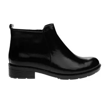 Женские зимние сапоги из натуральной кожи на низком каблуке