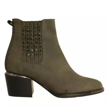 Женские зимние сапоги из натуральной кожи на низком каблуке