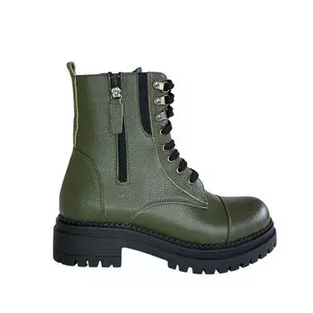 Женские зимние сапоги из натуральной кожи на низком каблуке