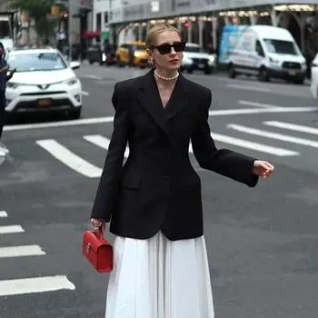 Женский элегантный однотонный приталенный блейзер с V-образным вырезом и длинными рукавами на пуговицах, модная женская уличная одежда 2025 года, весна, новинка S бордовый