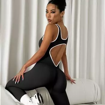 Женский бесшовный комбинезон с открытой спиной, утягивающий фигуру и приподнимающий бедра для занятий йогой и фитнесом S чёрный