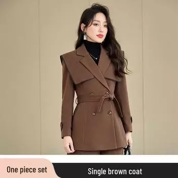 Женский блейзер из высококачественного шерстяного твида с приталенным силуэтом – Осень/Зима 2024 L