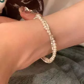Женский браслет двухслойный регулируемой длины с удлиненной цепочкой искусственный жемчуг медная цепочка подарок