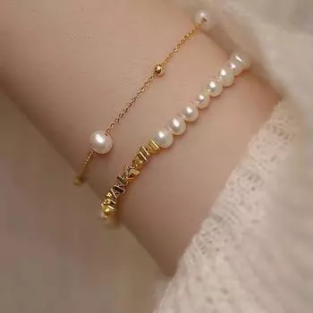 Женский браслет с двумя жемчужинами и сломанным серебряным светом, роскошный темпераментный универсальный браслет, дизайн мелкого золота с квадратами для подруги