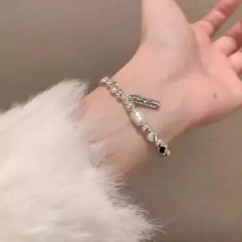 Женский браслет с нерегулярным жемчугом - легкая роскошная эластичная веревка с изысканным дизайном из бусин