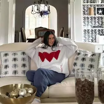 Женский флисовый свитер с простым принтом в виде сердца, карманом-кенгуру, завязками на плечах, капюшоном S