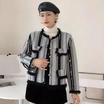 Женский кардиган, осень 2023, новый черно-белый контрастный шерстяной верхний слой с длинным рукавом и круглым вырезом в вертикальную полоску с кисточками One Size чёрный