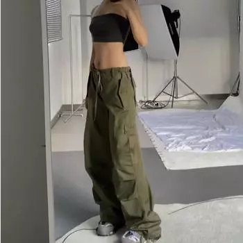 Женский комбинезон в американском ретро-стиле с множеством карманов: Модные летние брюки с манжетами и складками M армия зеленый