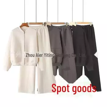 Женский комплект из бархатной куртки-свитера на молнии и свободных спортивных брюк - коллекция весна/осень 2024 г. Medium