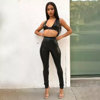 Женский комплект из майки с глубоким V-образным вырезом и сексуальных брюк длиной до бедер на весну и лето S чёрный