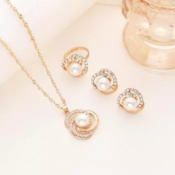 Женский комплект из ожерелья и сережек: Элегантная подвеска-цветок с жемчугом и бриллиантами с универсальным, роскошным дизайном 3-piece set золотой