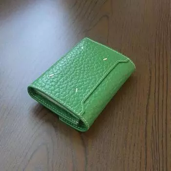 Женский кошелек из коровьей кожи тройного сложения — многоцелевой кошелек в европейском, американском и корейском стиле Length 12cm, Height 9.5cm белый