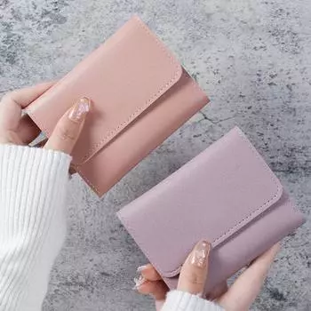 Женский кошелек тройного сложения из искусственной кожи, держатель для кредитных карт с окошком для удостоверения личности, портативный небольшой кошелек с кнопкой-защелкой для повседневных покупок коричневый