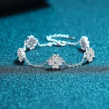 Женский легкий, роскошный и универсальный браслет из стерлингового серебра с пятилистным клевером и муассанитом с микропаве Adjustable size