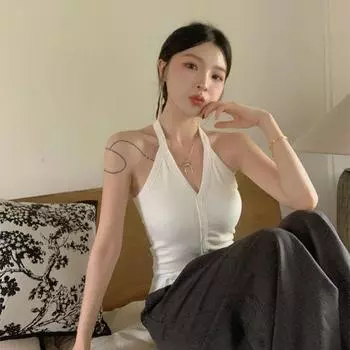 Женский летний однотонный топ без рукавов с открытой талией и лямками белый