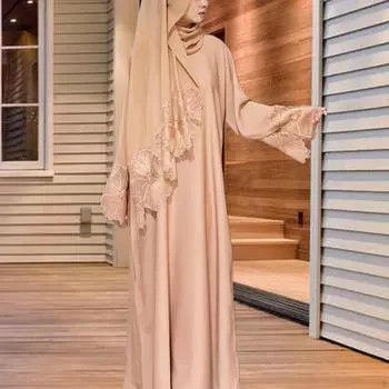 Женский мусульманский халат маленького размера с платком для молитвы на праздники и события