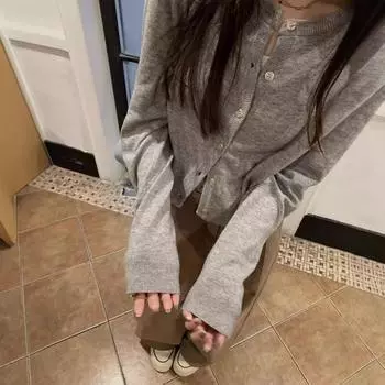 Женский осенне-зимний однотонный вязаный кардиган с круглым вырезом на пуговицах one size fits all серый