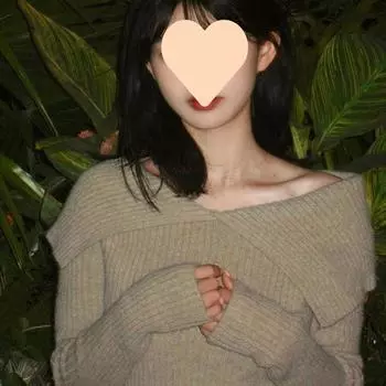 Женский осенне-зимний трикотажный свитер с открытыми плечами в стиле французской ленивой моды с воротником на одно плечо S