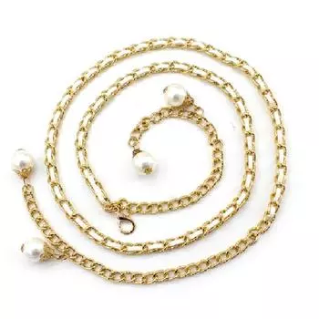 Женский поясной ремень с декоративным элементом из искусственного жемчуга и металлической цепочкой чёрный