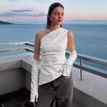 Женский повседневный однотонный топ без рукавов с вырезом-лодочкой S чёрный