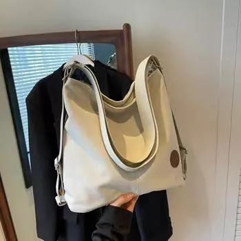 Женский рюкзак большой вместимости для поездок на работу - тренд осени/зимы 2025 года, универсальная сумка через плечо/мессенджер хаки