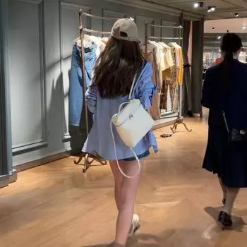 Женский рюкзак Litchi Grain из натуральной кожи 2025 года: Высококачественная модная сумка через плечо для путешествий и учебы чёрный