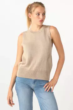 Женский свитер цвета камня с круглым вырезом