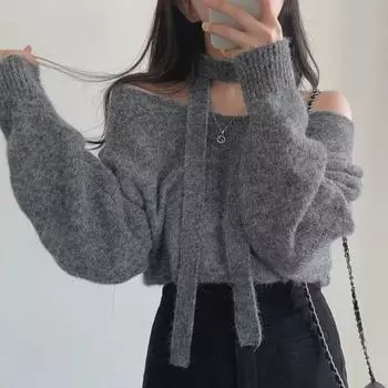 Женский свитер на одно плечо с французским V-образным вырезом - корейский стиль 2024 года, осень/зима, свободный крой, длинные рукава, дизайн с открытыми плечами Small слоновая кость