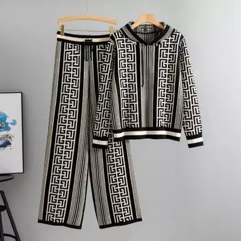 Женский весенний вязаный комплект в европейском стиле: Свитер с капюшоном и широкие брюки с эффектом похудения One Size чёрный