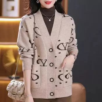 Женский вязаный кардиган свитер осень и зима утолщенный вязаный кардиган больших размеров свободный принт с буквами вязаная куртка верхняя одежда M кофейный
