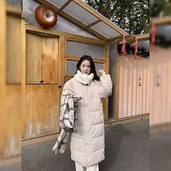 Женский зимний пуховик средней длины с отделкой из овечьей шерсти и утепленным пальто длиной до колена S кофейный