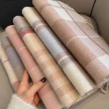 Женский зимний шарф в клетку из австралийской шерсти - универсальный, теплый, модный, с толстой кисточкой