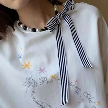 Женское элегантное черно-белое ожерелье с бантом из бисера и ленты striped bow necklace белый/чёрный