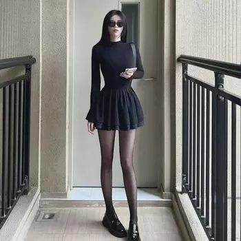 Женское черное облегающее платье с длинными рукавами, пышной юбкой и полувысоким воротником на осень и зиму Extra Large чёрный