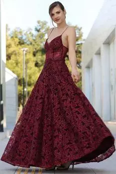 Женское длинное вечернее платье с пайетками