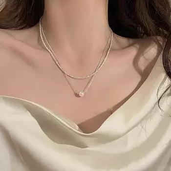 Женское двухслойное жемчужное ожерелье: Французский стиль, Высокий класс Лето 2024, Трендовый нишевый чокер, Цепочка для ключиц