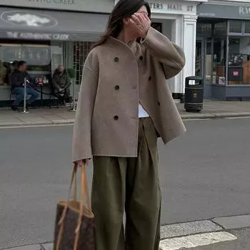 Женское короткое пальто из твида с застежкой на две пуговицы в европейском и американском стиле, повседневный стиль, универсальные топы, воротник, лоскутная модная куртка S серый