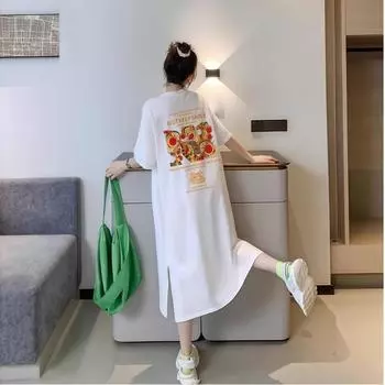 Женское летнее платье-футболка длиной выше колена с короткими рукавами и свободным разрезом M белый