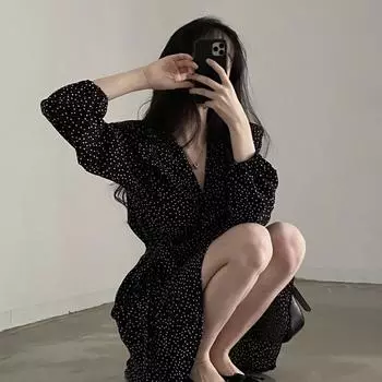 Женское миниатюрное платье в горошек с V-образным вырезом, длинными рукавами и поясом - короткая юбка на весну и осень. Extra Large