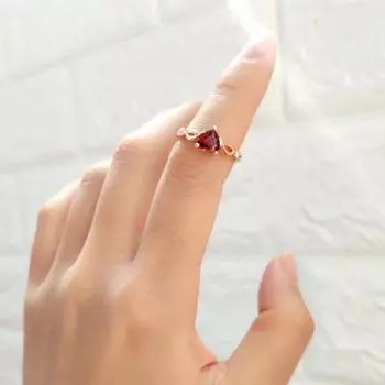 Женское обручальное кольцо с сердцем и стразами, полированное, легкое, гальваническое, для выпускного вечера, кольцо на палец, обручальное кольцо, женские украшения на палец US 8 золотистый